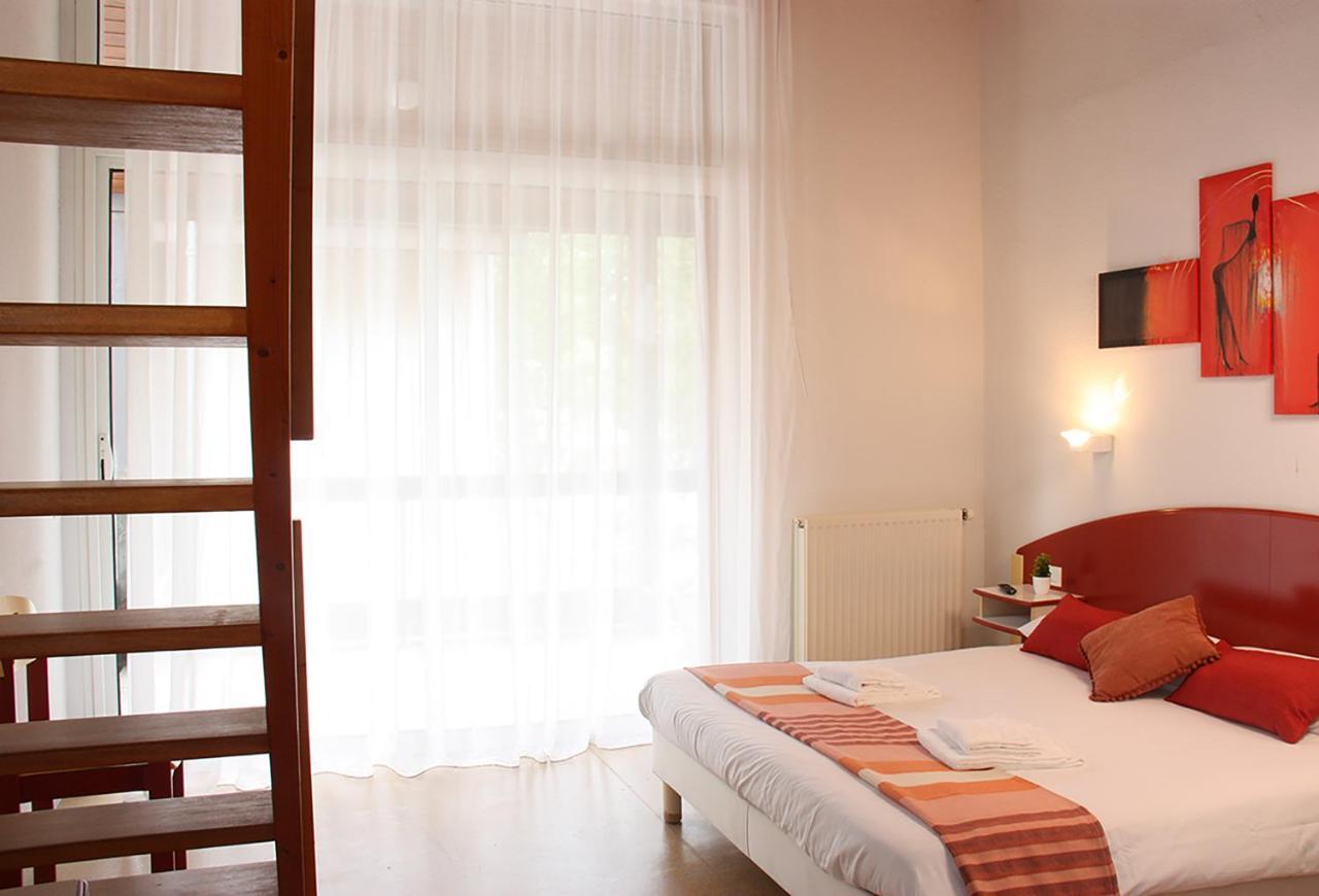 Azureva Ronce Les Bains Hotel Buitenkant foto