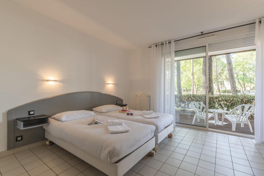 Azureva Ronce Les Bains Hotel Buitenkant foto