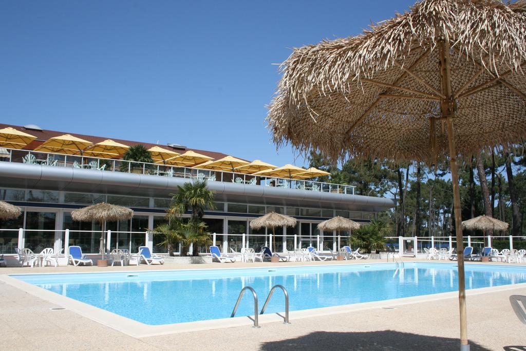 Azureva Ronce Les Bains Hotel Buitenkant foto