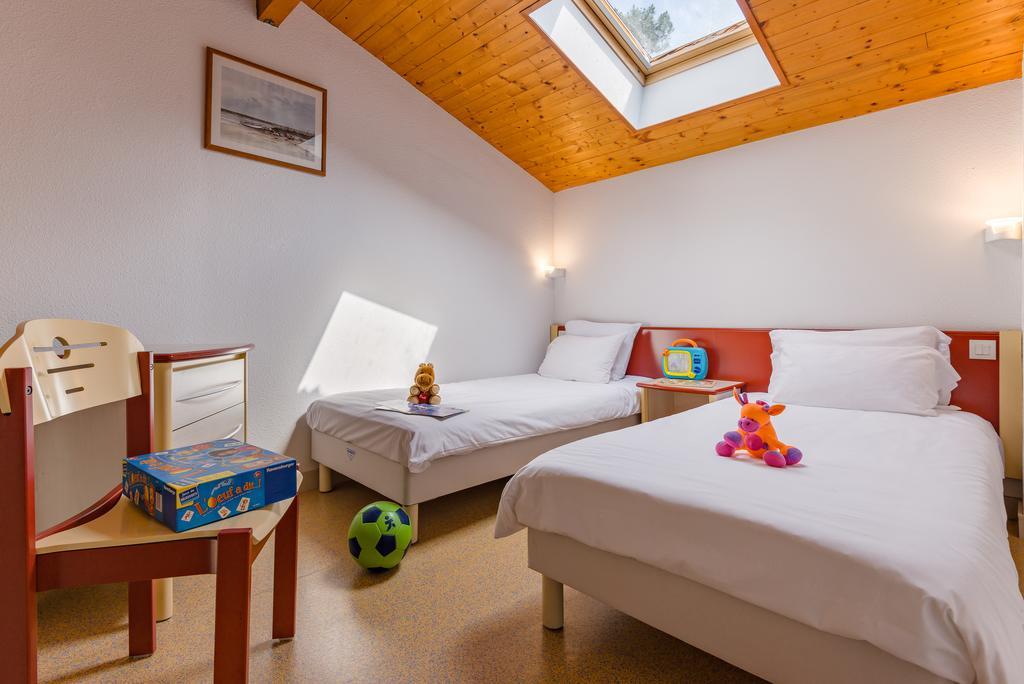 Azureva Ronce Les Bains Hotel Buitenkant foto