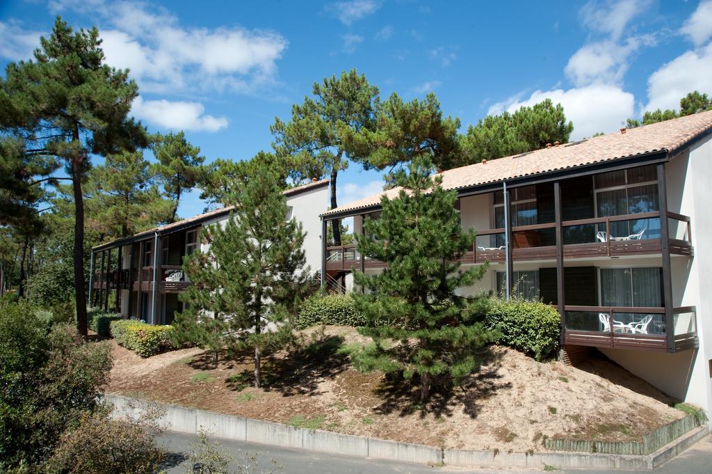 Azureva Ronce Les Bains Hotel Buitenkant foto